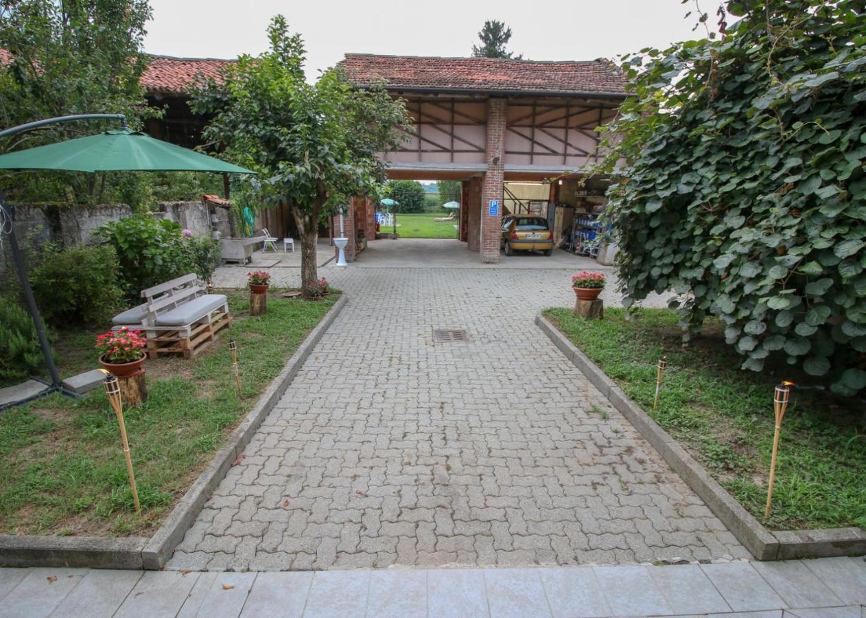 Spighe Paglia E Girasole Panzió Candia Canavese Kültér fotó